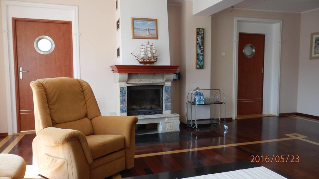 Villa Konik Morski Rewa Exteriör bild